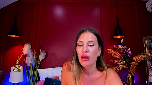 IssaMilf live