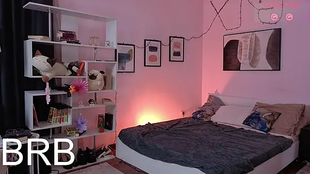 Cruela_Bena live