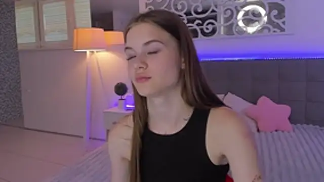 LuisaClover live