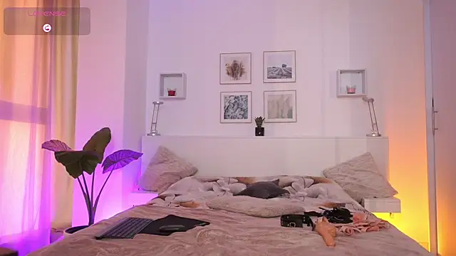 ViktoriaWhite live