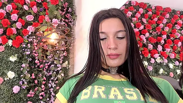 MilaWhitte live