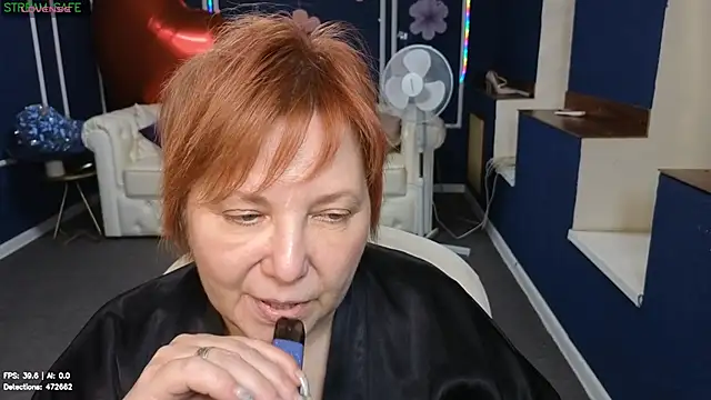 Kira_Kenett live