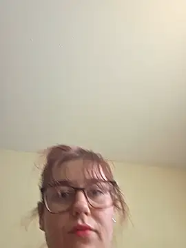 Ashloves_ live