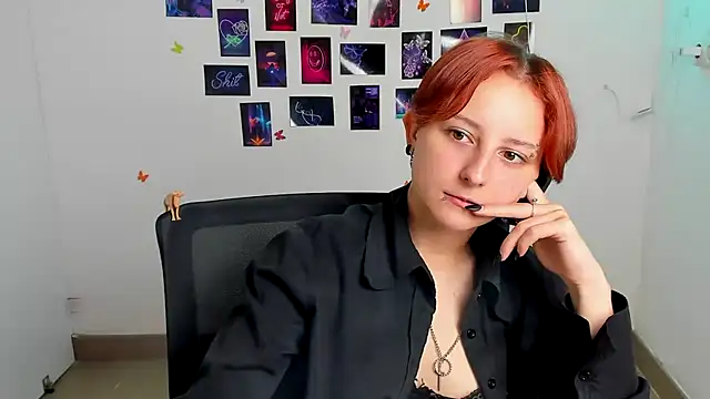Dilara_Kiss_ live