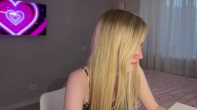 Between_Eeys live
