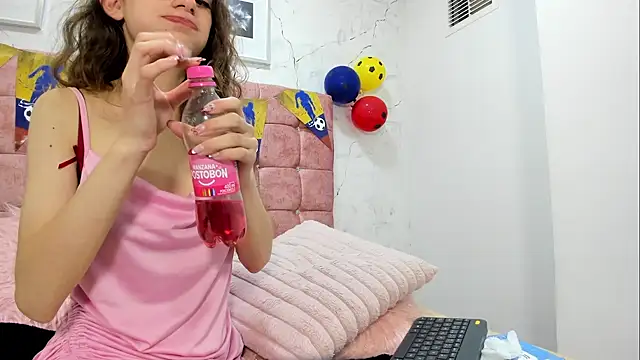 KatalinaLaurent live