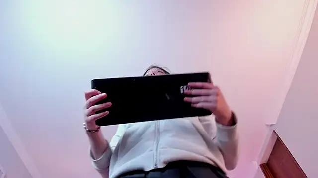 Nina_Ford live