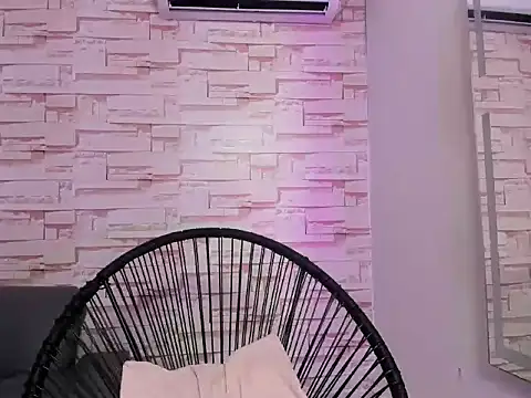megan_jenner18_ live