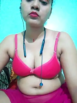 Kiara-Sharma live
