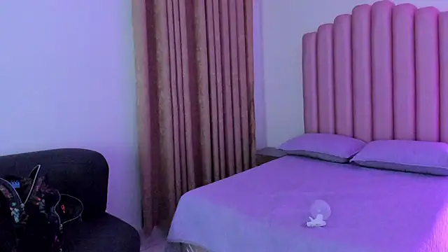 Lana_fox01 live