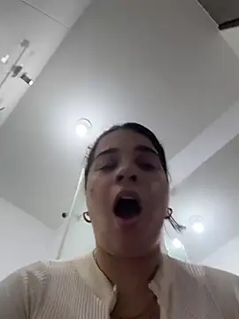 Siri_Luxx live