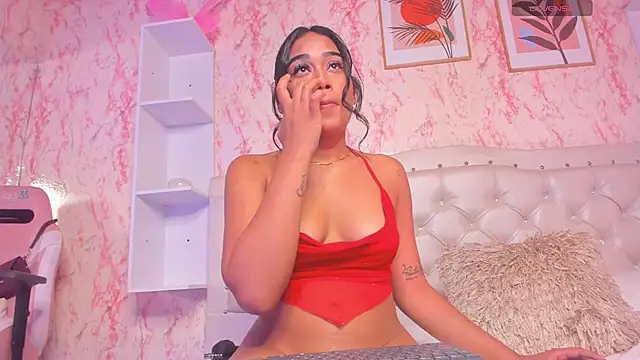 Horny_Brunette_ live