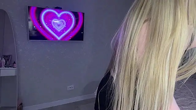 Between_Eeys live