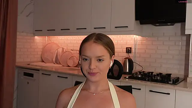 lunaaauraaaa live