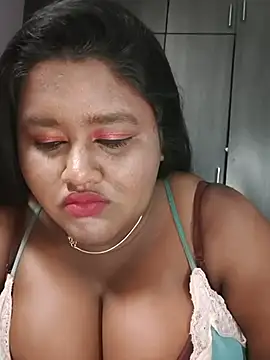 horny_diana live