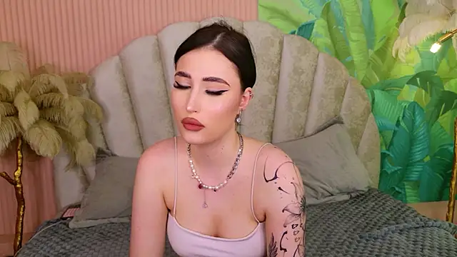 EmmaLawrens live