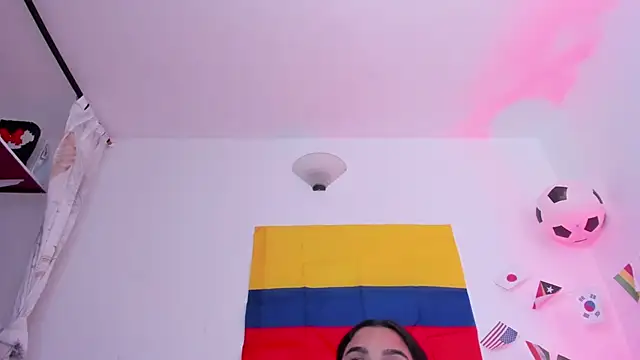 MiaFoox__ live