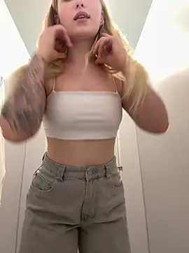 Polly_Pop live