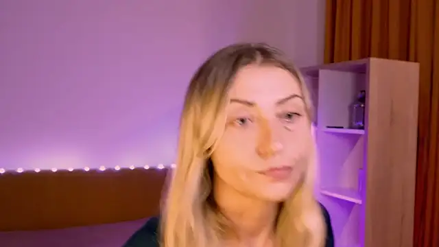 ZoeGrant live