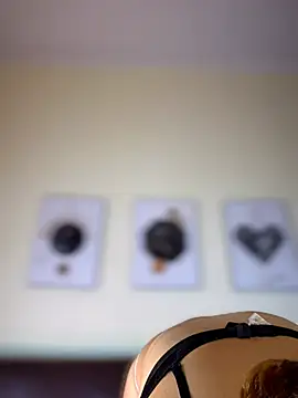 LeylaKnox live