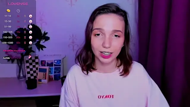 KindHazelHere_ live