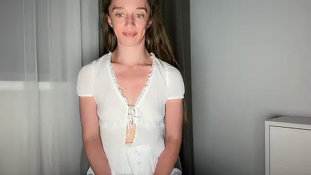 ShySchoolGirl live
