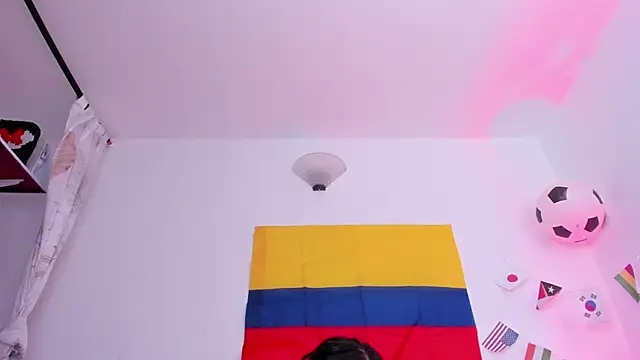 MiaFoox__ live