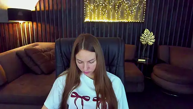 MilaAddams live