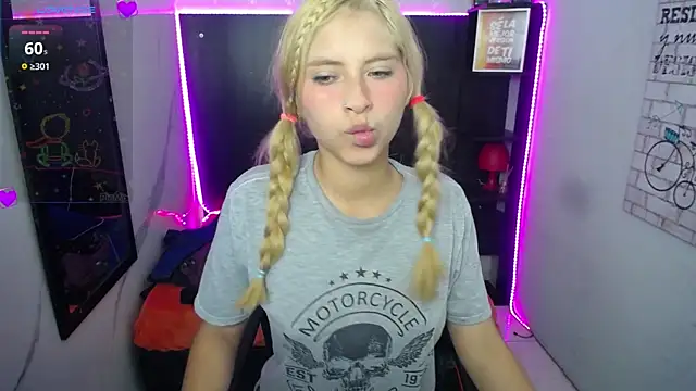 nancy_blonde live
