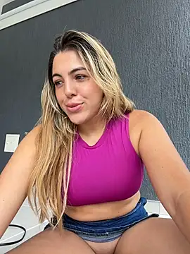 camila_vanucci- live