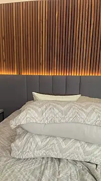 EmiilyAdams_ live