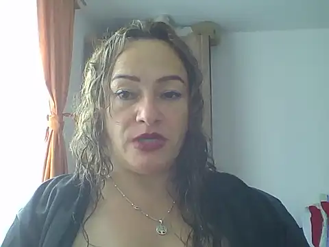 Ariana2402 live