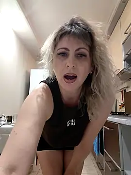 Kitty-MEOWW live