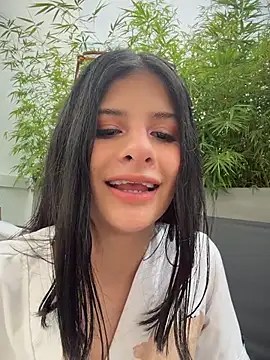 Mia_Alanna live