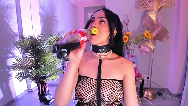 Cupcake_Izzy live