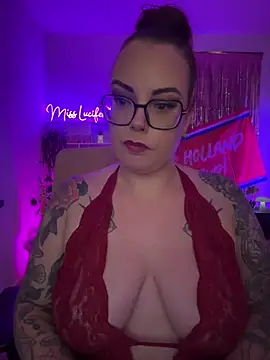 Miss_Lucifer6 live