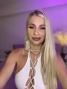 JulliaAly live