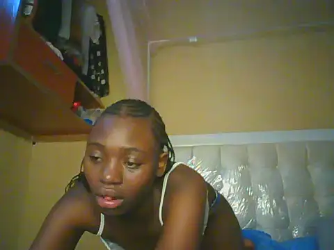 Preetygirlyz live