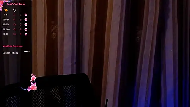 Laura_Bess live
