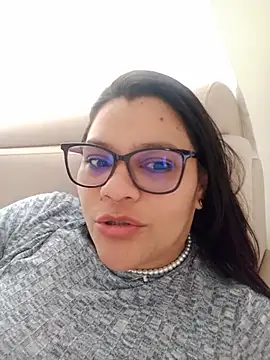 SelennaCooper live