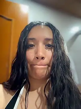 Veronica_Wins_ live
