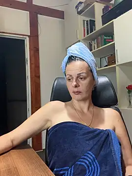 MiriamDelyn live