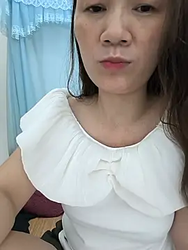 Lye_lovely live