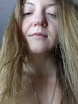 KattyLuuu live