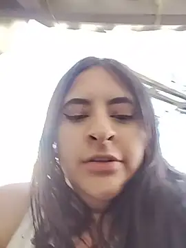 Maggiee_1 live