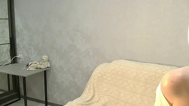 Mia_pinkie live