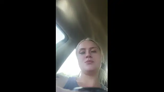sluttypumpkin live