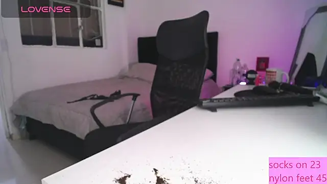 Estefany777 live