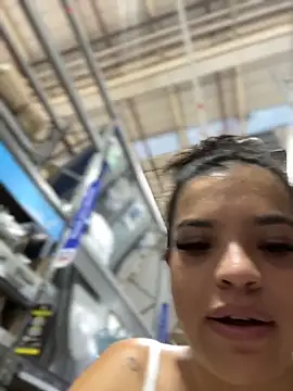 JuanitaMore01 live