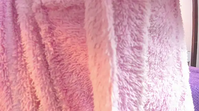 mask_red_girl live